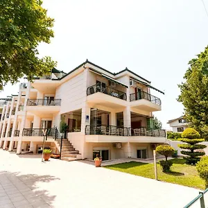 3* Apartmanhotel Stefanidis Platani